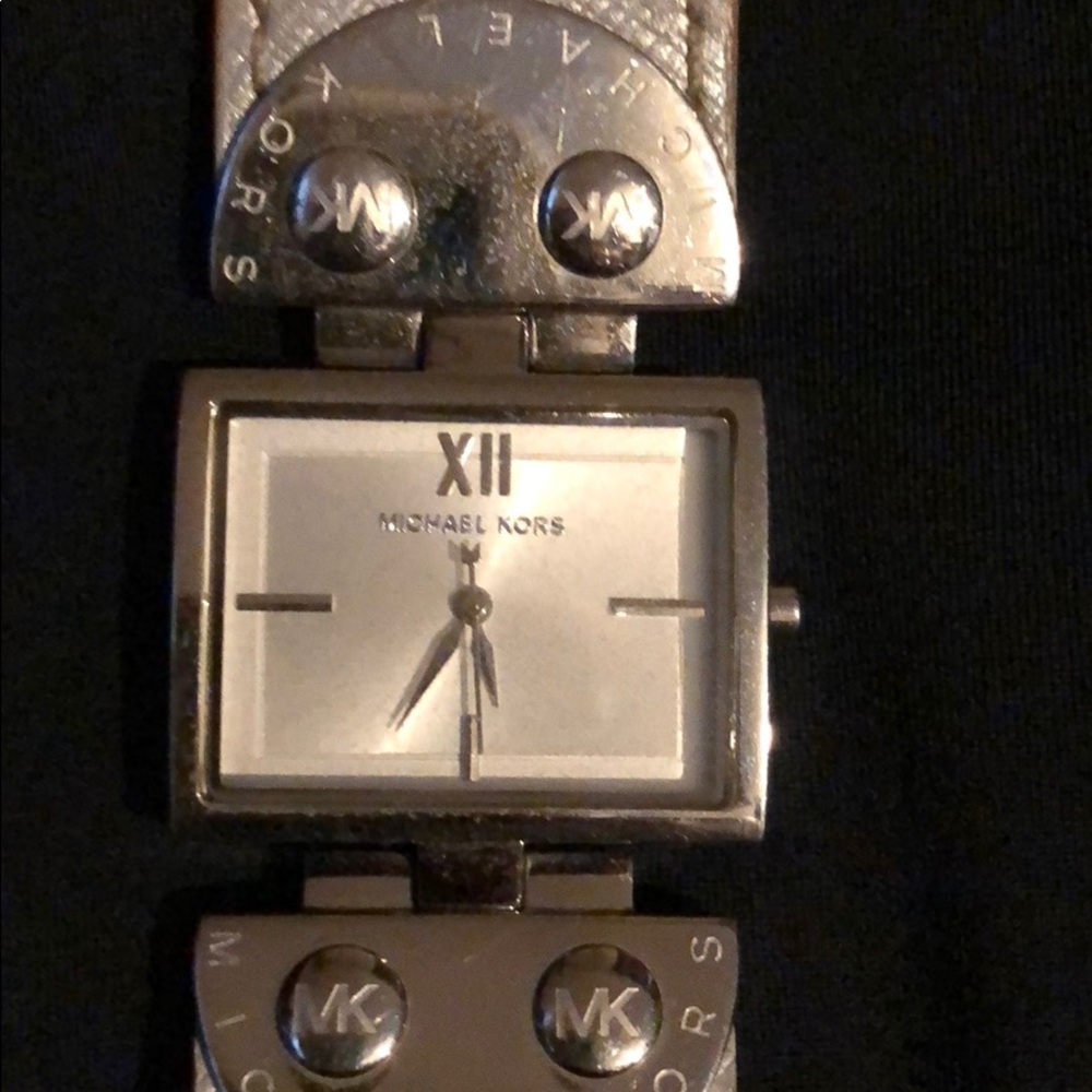 Michael kors Watch - Picture 2 of 3
